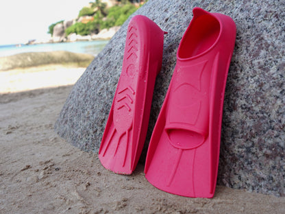 Fins Flipper Fins - for Snorkeling with more control Flipper Fins - for Snorkeling with more control